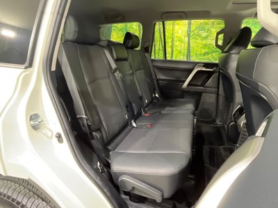 TOYOTA LAND CRUISER PRADO - 8
