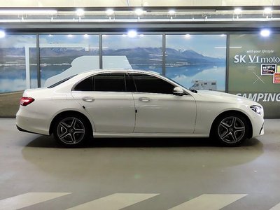 MERCEDES-BENZ E-CLASS - 2