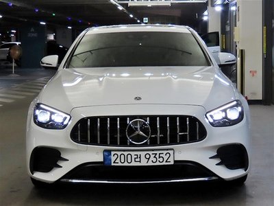 MERCEDES-BENZ E-CLASS - 4