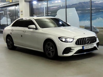 MERCEDES-BENZ E-CLASS - 1