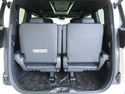 صورة 29 لـ 2023 Toyota VELLFIRE
