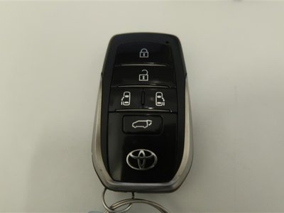 صورة 32 لـ 2023 Toyota VELLFIRE