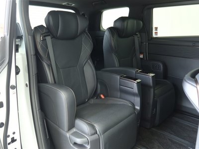 صورة 28 لـ 2023 Toyota VELLFIRE