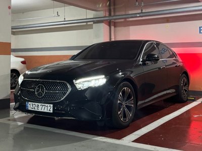 MERCEDES-BENZ E-CLASS - 1