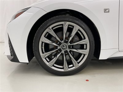 صورة مصغرة 6 لـ 2021 Lexus IS