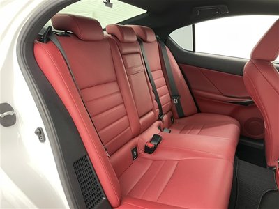 صورة مصغرة 8 لـ 2021 Lexus IS