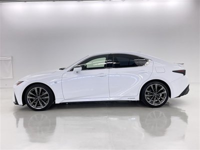 صورة مصغرة 17 لـ 2021 Lexus IS