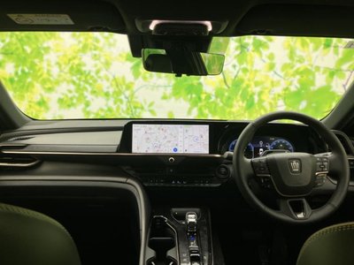 صورة 8 لـ 2026 Toyota CROWN CROSSOVER