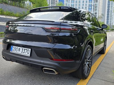 2020 Porsche CAYENNE photo 6