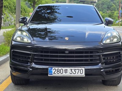 2020 Porsche CAYENNE photo 1