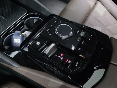 2024 BMW 5 SERIES — миниатюра 12