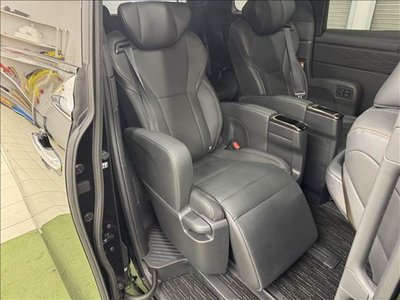 TOYOTA ALPHARD - 8