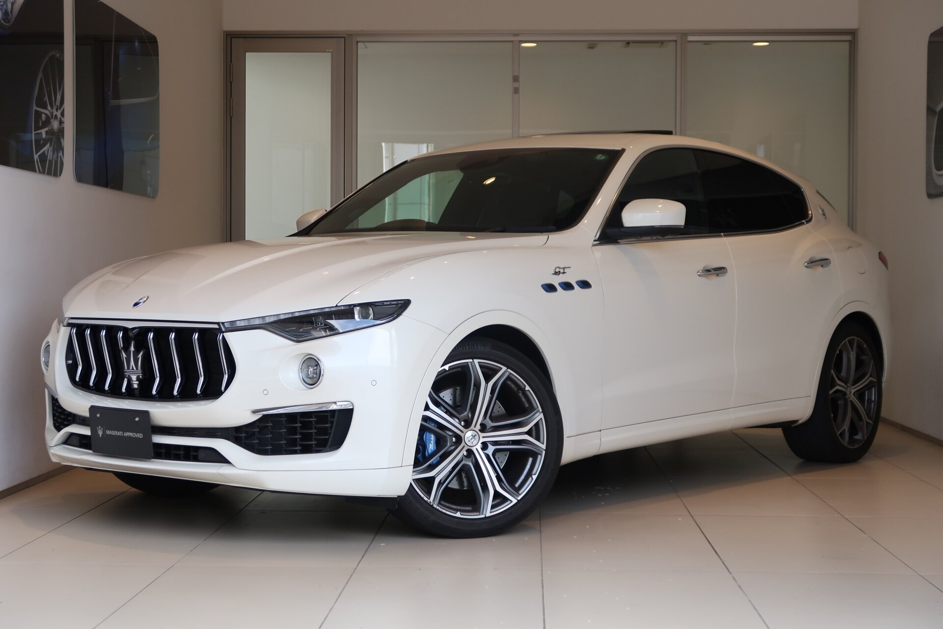 MASERATI LEVANTE - View 1