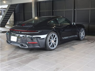 صورة 9 لـ 2025 Porsche 911