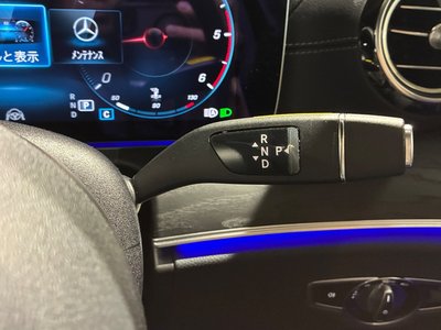 MERCEDES-BENZ E-CLASS - 9