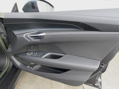 AUDI E-TRON GT QUATTRO - 10