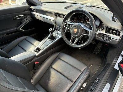 PORSCHE 911 - 8