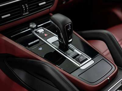 PORSCHE CAYENNE - 9