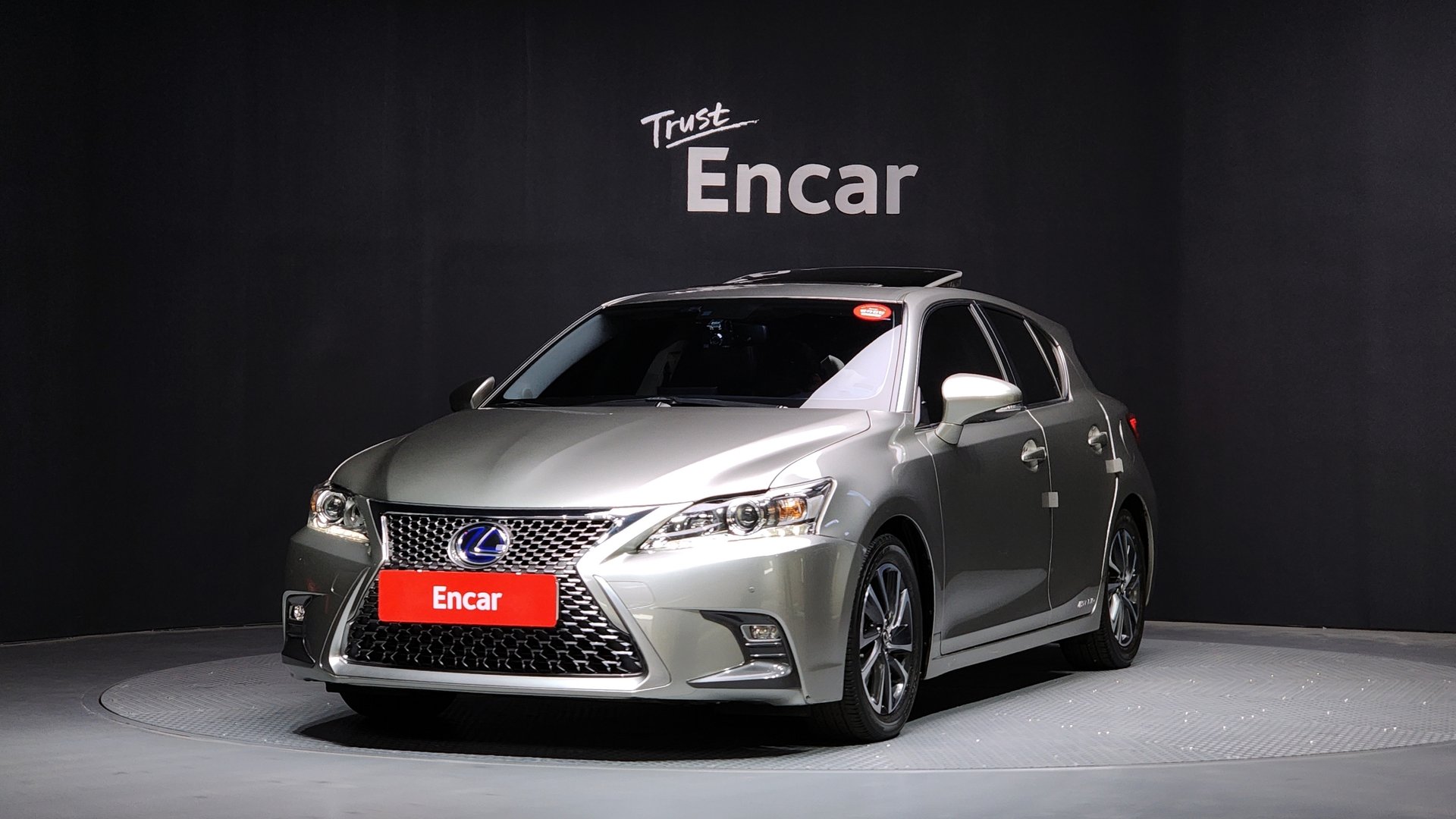 LEXUS CT - View 1