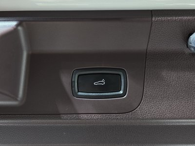 2018 Porsche PANAMERA — миниатюра 23