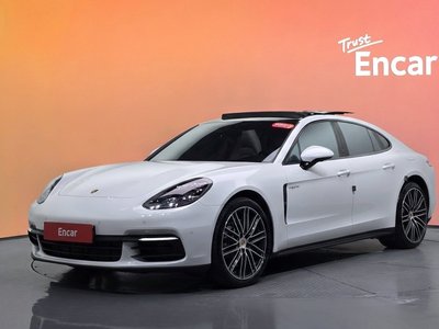 صورة 1 لـ 2018 Porsche PANAMERA
