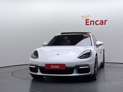 صورة 2 لـ 2018 Porsche PANAMERA