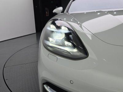 صورة 9 لـ 2018 Porsche PANAMERA