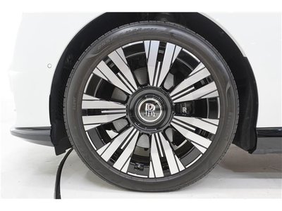 ROLLS-ROYCE SPECTRE - 7