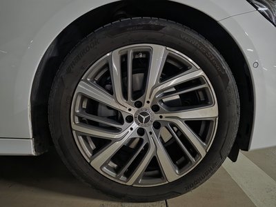 MERCEDES-BENZ E-CLASS - 5