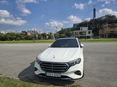 MERCEDES-BENZ E-CLASS - 1