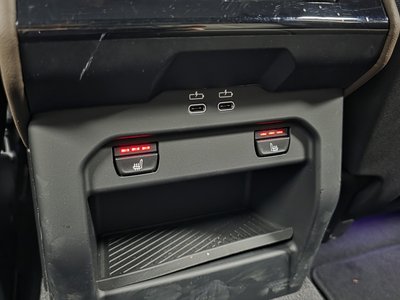 2025 BMW 5 SERIES 缩略图 16