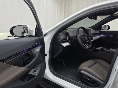 BMW 5 SERIES - 10