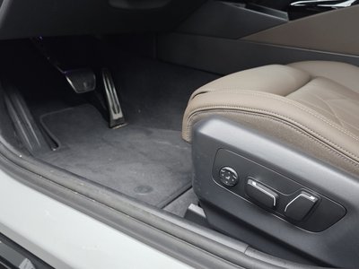 2025 BMW 5 SERIES 缩略图 30