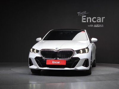 BMW 5 SERIES - 2