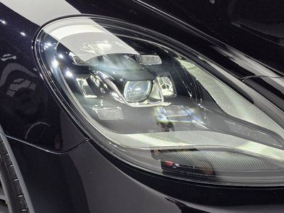 2023 Porsche PANAMERA photo 9
