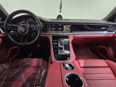 2023 Porsche PANAMERA photo 5