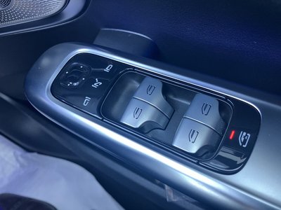 2025 Mercedes-BENZ C-CLASS AMG — миниатюра 43