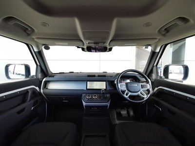 LAND ROVER DEFENDER - 6