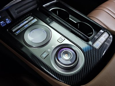 صورة 9 لـ 2021 Genesis G80