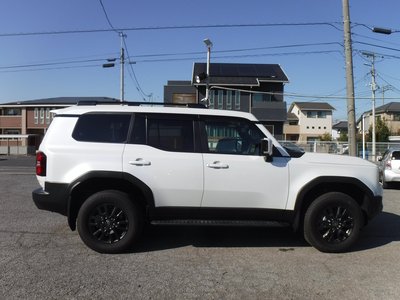 TOYOTA LAND CRUISER 250 - 8