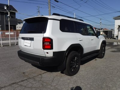 TOYOTA LAND CRUISER 250 - 7