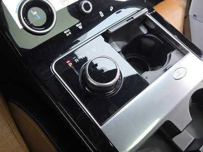 LAND ROVER RANGE ROVER VELAR - 9