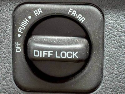 TOYOTA LAND CRUISER - 8