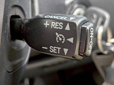 TOYOTA LAND CRUISER - 7