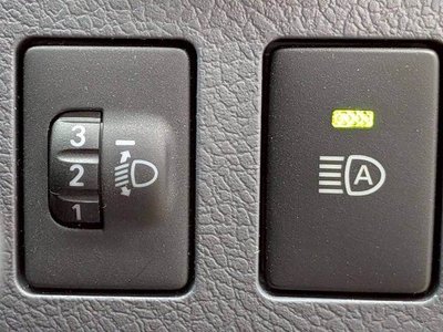 TOYOTA LAND CRUISER - 9