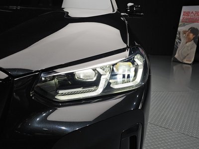 صورة 9 لـ 2024 BMW X4