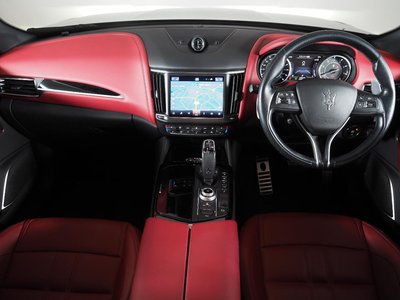 2022 Maserati LEVANTE — фото 6