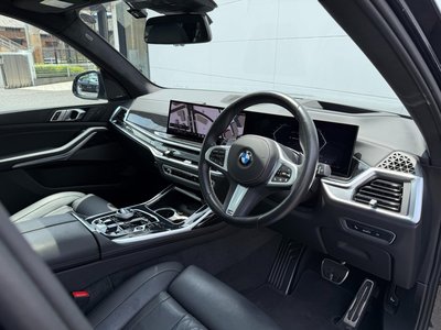 BMW X7 - 7