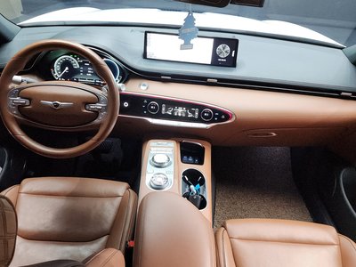 صورة 5 لـ 2021 Genesis GV70