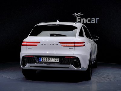 صورة 4 لـ 2021 Genesis GV70